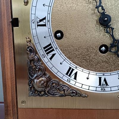 LOT 164: Seth Thomas Key Wound Mantel Clock