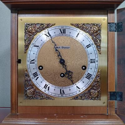 LOT 164: Seth Thomas Key Wound Mantel Clock