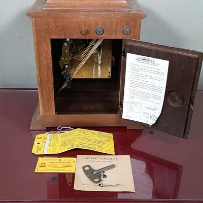 LOT 164: Seth Thomas Key Wound Mantel Clock