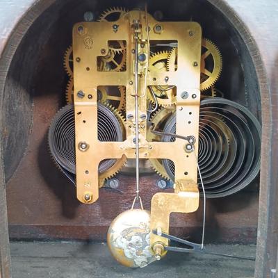 LOT 165: Seth Thomas Key Wound Mantle Clock