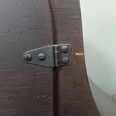 LOT 165: Seth Thomas Key Wound Mantle Clock