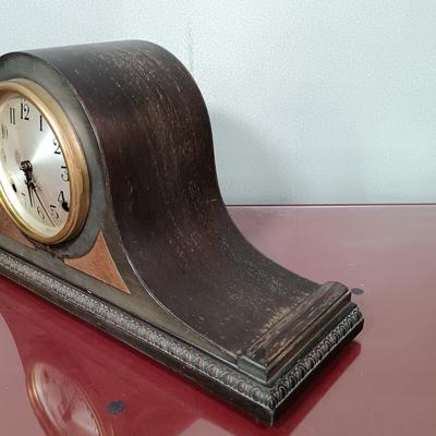LOT 165: Seth Thomas Key Wound Mantle Clock