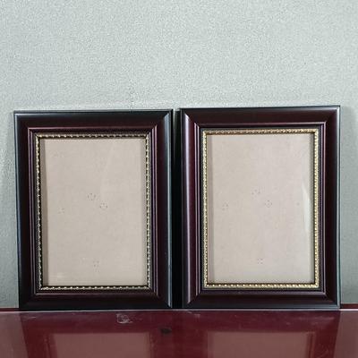 LOT 171: Wood Desk Organizer with Framed Art, Picture Frames & More