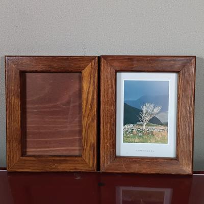 LOT 171: Wood Desk Organizer with Framed Art, Picture Frames & More