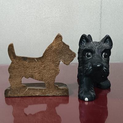 LOT 172: Collection of Scottish Terrier Decor
