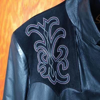 LOT 174: Scully Leather Jacket Size Large