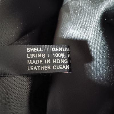 LOT 174: Scully Leather Jacket Size Large