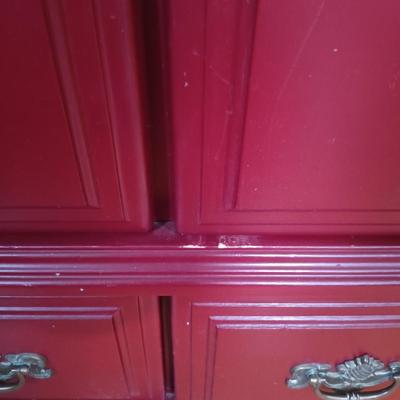 LOT 176: Bassett Furniture Dresser