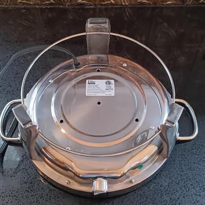 LOT 180: Elite Platinum Electric Chafing Dish & Farberware Stainless Steel Skillet