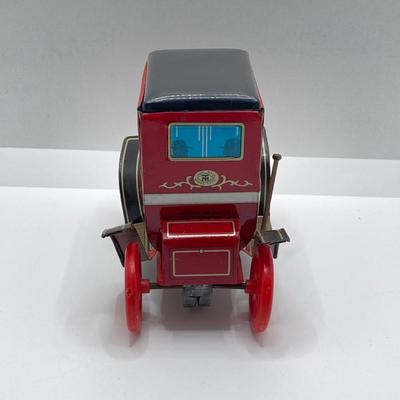 LOT 190: Vintage Toy Cars / Trucks - Metal Lever Action, Hallmark and Ertl Tastykake Bank