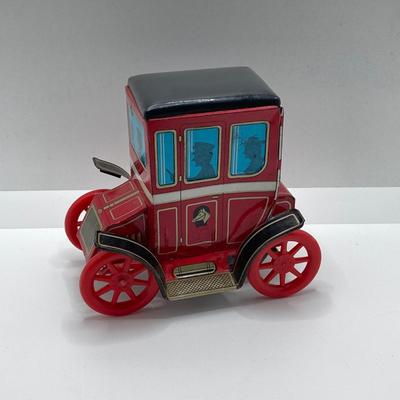 LOT 190: Vintage Toy Cars / Trucks - Metal Lever Action, Hallmark and Ertl Tastykake Bank