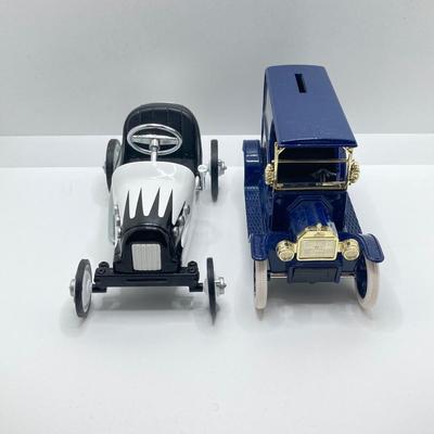 LOT 190: Vintage Toy Cars / Trucks - Metal Lever Action, Hallmark and Ertl Tastykake Bank