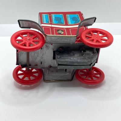 LOT 190: Vintage Toy Cars / Trucks - Metal Lever Action, Hallmark and Ertl Tastykake Bank