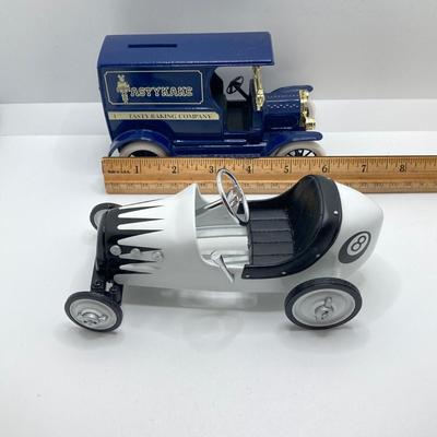 LOT 190: Vintage Toy Cars / Trucks - Metal Lever Action, Hallmark and Ertl Tastykake Bank