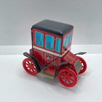 LOT 190: Vintage Toy Cars / Trucks - Metal Lever Action, Hallmark and Ertl Tastykake Bank