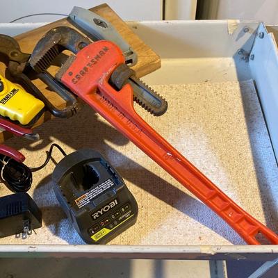 LOT 194: Metal Rolling Utility Cart with Tools - Vise, Craftsman, Ryobi Inclluded