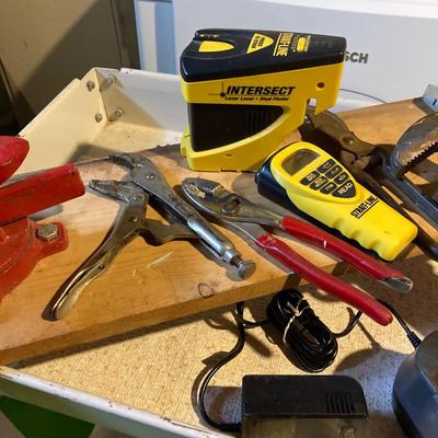 LOT 194: Metal Rolling Utility Cart with Tools - Vise, Craftsman, Ryobi Inclluded