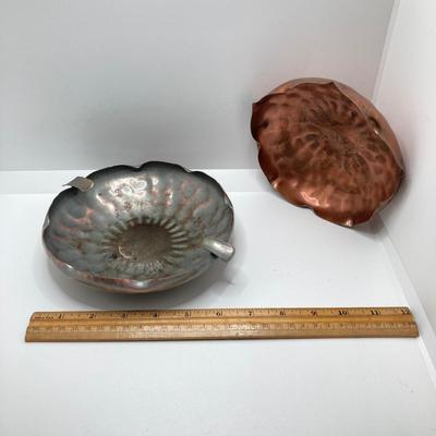 LOT 198: Gorham Sterling Silver Scalloped Clam Shell Trinket Dish along with Gregorian Copper Ashtray / Bowl and More - TW 77.66 gtw