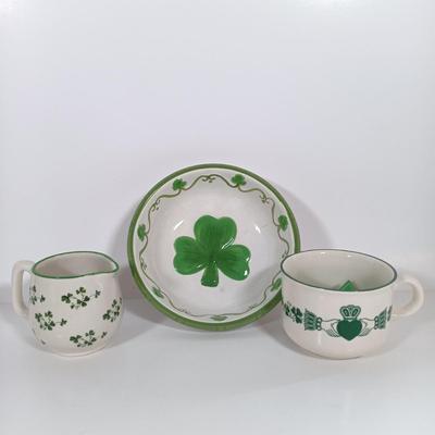 LOT 218: Irish Collectibles