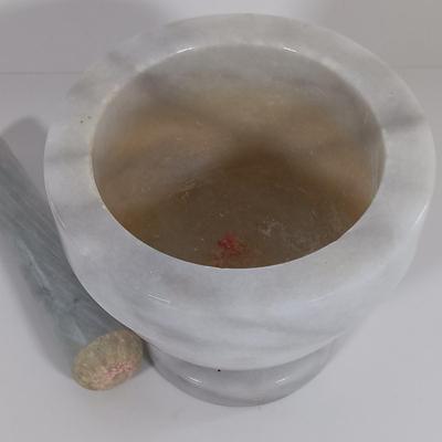 LOT 219: Collection of Marble Kitchenware