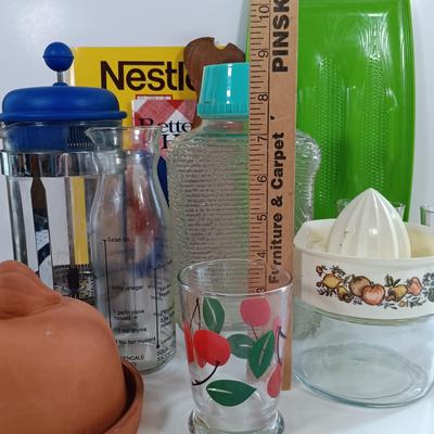 LOT 220: Vintage Kitchen Collection