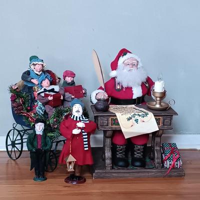 LOT 229: Animated Writing Santa with Candlelight & Christmas Carriage