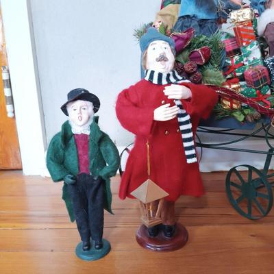 LOT 229: Animated Writing Santa with Candlelight & Christmas Carriage