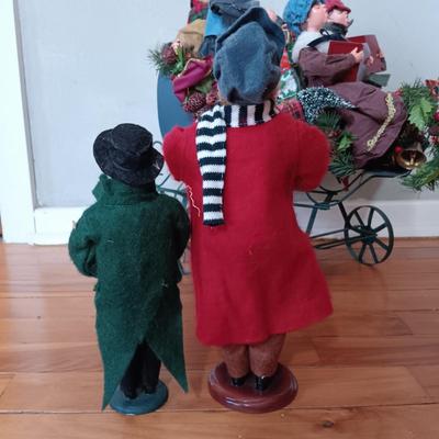 LOT 229: Animated Writing Santa with Candlelight & Christmas Carriage