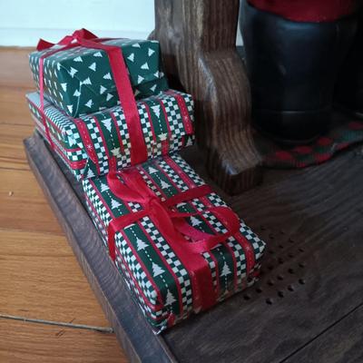 LOT 229: Animated Writing Santa with Candlelight & Christmas Carriage