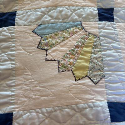 LOT 252: Vintage Handmade Patchwork Quilt with Fan Pattern