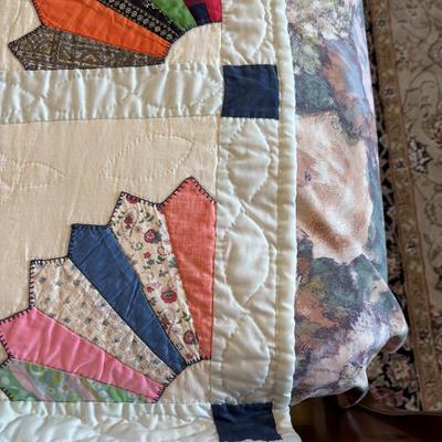 LOT 252: Vintage Handmade Patchwork Quilt with Fan Pattern