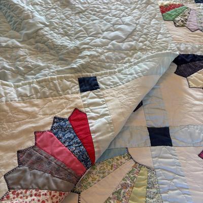 LOT 252: Vintage Handmade Patchwork Quilt with Fan Pattern