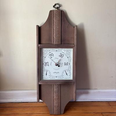 LOT 251: MCM Airguide Barometer Thermometer