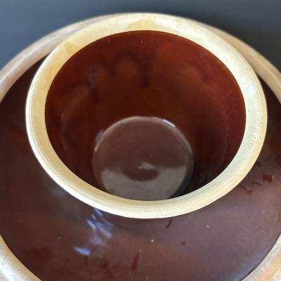 LOT 245: RRP Co Roseville Pottery Stoneware Crock, Hull Pottery Brown Drip Pottery Plate & Pitcher, Marcrest USA Pottery Brown Daisy...