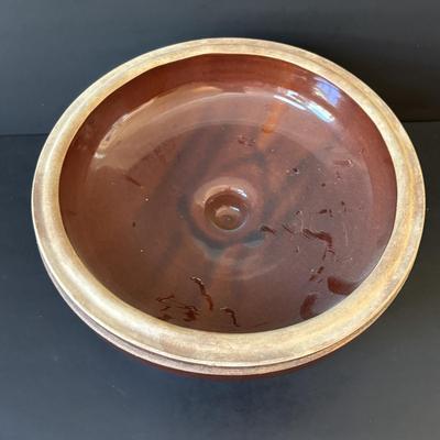 LOT 245: RRP Co Roseville Pottery Stoneware Crock, Hull Pottery Brown Drip Pottery Plate & Pitcher, Marcrest USA Pottery Brown Daisy...