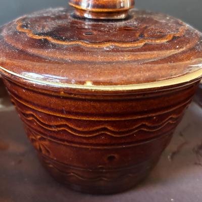 LOT 245: RRP Co Roseville Pottery Stoneware Crock, Hull Pottery Brown Drip Pottery Plate & Pitcher, Marcrest USA Pottery Brown Daisy...