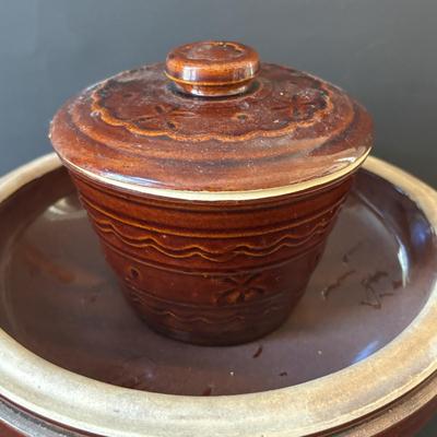 LOT 245: RRP Co Roseville Pottery Stoneware Crock, Hull Pottery Brown Drip Pottery Plate & Pitcher, Marcrest USA Pottery Brown Daisy...