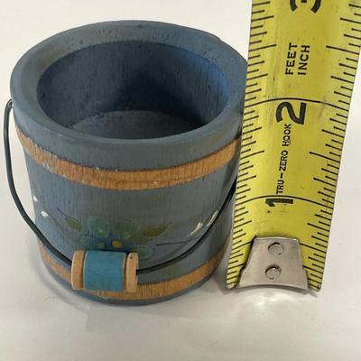 Small rosemaling bucket