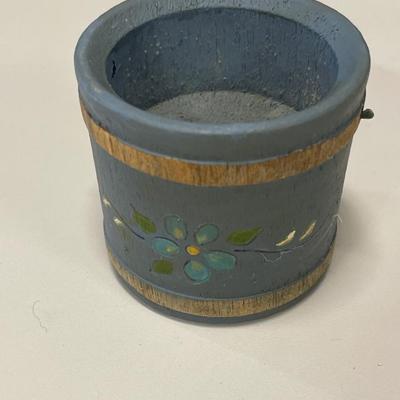 Small rosemaling bucket
