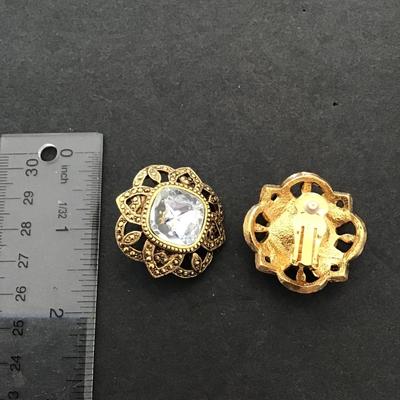 Sale Photo Thumbnail #56: Beautiful vintage Avon, gold tone, fashion, statement earrings. Please see attached photos.