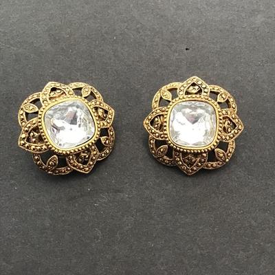 Sale Photo Thumbnail #54: Beautiful vintage Avon, gold tone, fashion, statement earrings. Please see attached photos.