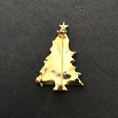 Sale Photo Thumbnail #67: Very nice vintage, gold tone, Christmas brooch. Please see attached photos.