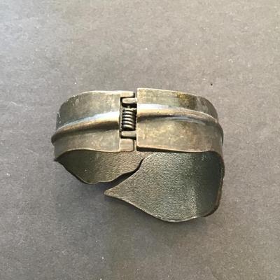 Sale Photo Thumbnail #80: Very nice copper and turquoise, toned fashion bracelet. Please see attached photos.