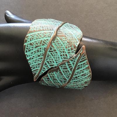 Sale Photo Thumbnail #78: Very nice copper and turquoise, toned fashion bracelet. Please see attached photos.