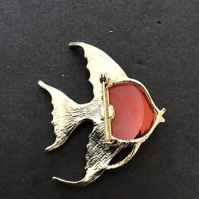 Sale Photo Thumbnail #115: Vintage goldtone, jelly, belly angel fish brooch. Please see attached photos.