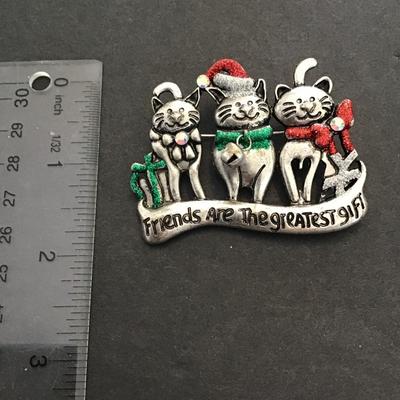 Very cute Vintage Christmas cat brooch