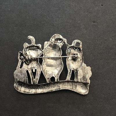 Very cute Vintage Christmas cat brooch