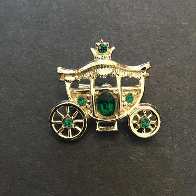 Very cute, vintage carriage brooch