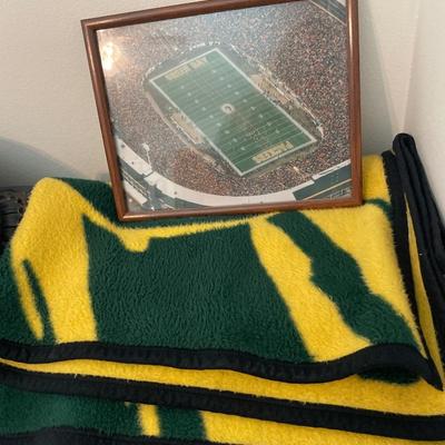 GB Stadium picture and blanket