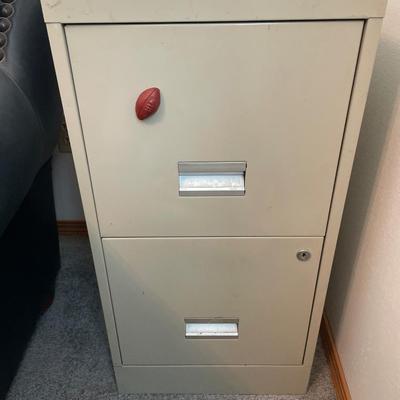 Two 2 drawer filing cabinet